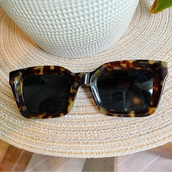 aquaswiss square frame sunglasses - Picture 3 of 7